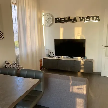 公寓 Flat Bella Vista-sea Sight-close Center- Quiet 的里雅斯特